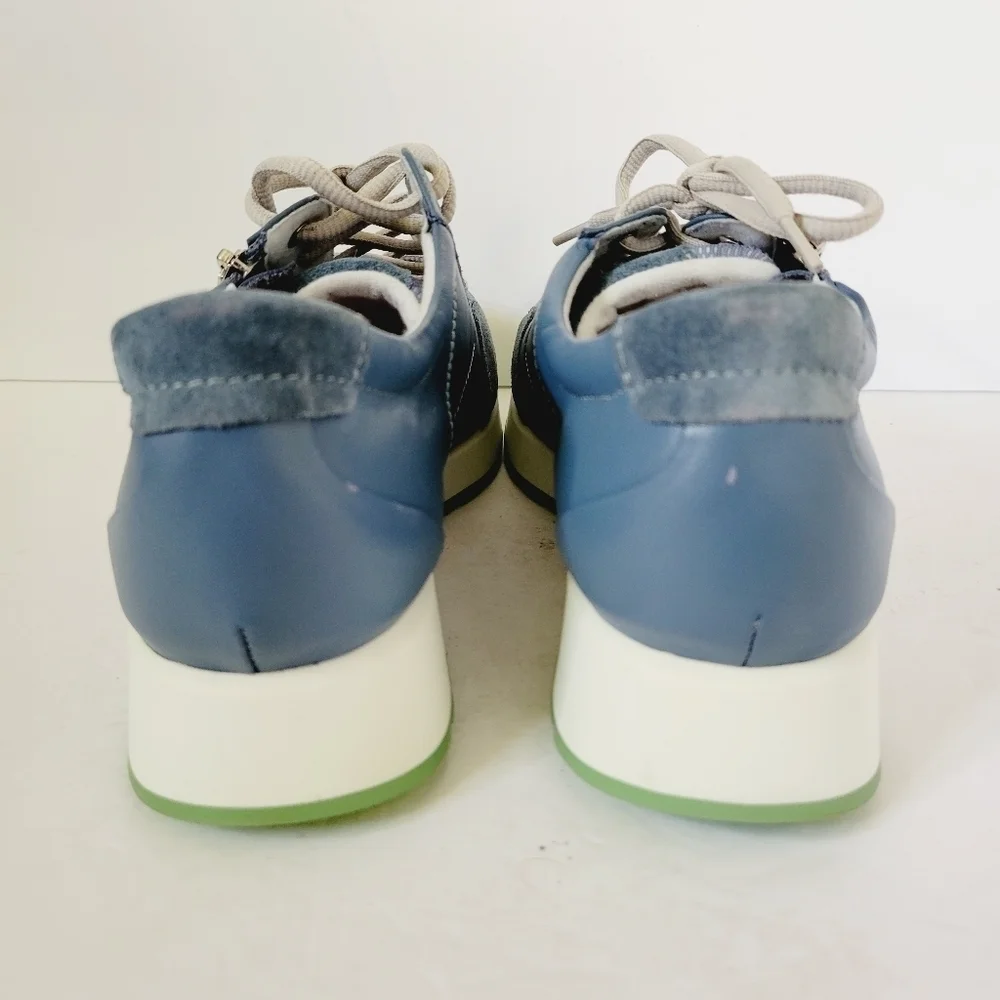 New Munro Sutton Blue Fashion Sneaker ,Size 8,5